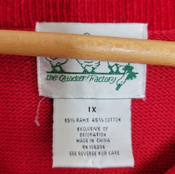 Vintage Quacker Factory | Red American Flag & Star Sequined V-neck Sweater - Picture 5 of 6